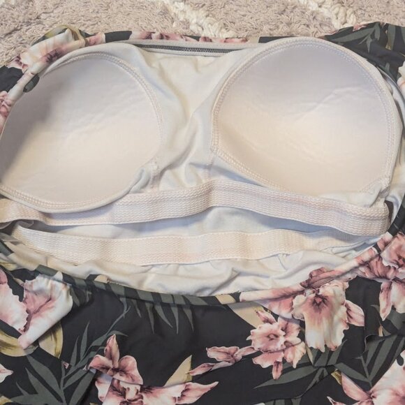 Kona Sol Women's Double Flounce Front One Piece Swimsuit Size Large - Picture 6 of 7